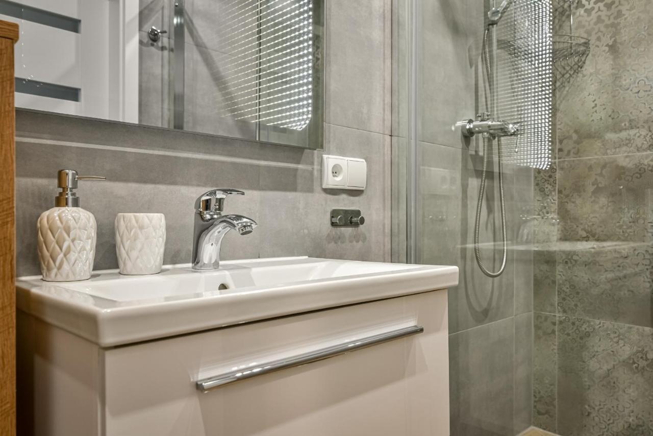 Old Town Ltc - Apartments Starowka Szeroka グダニスク エクステリア 写真